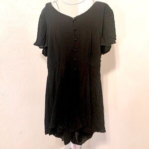 🎁Like New Blue Rain Francesca's  Black VNeckline Jumpsuit Romper coverup- Large